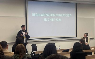 Expusimos en una clase magistral sobre la realidad y dificultades de la regularización migratoria y acceso a la información en Chile